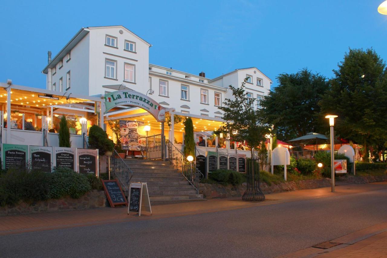 Terrasse, Gratis Nutzung Vom Ahoi Erlebnisbad Und Sauna In Sellin - Villa Antje Fewo 04 غورين المظهر الخارجي الصورة