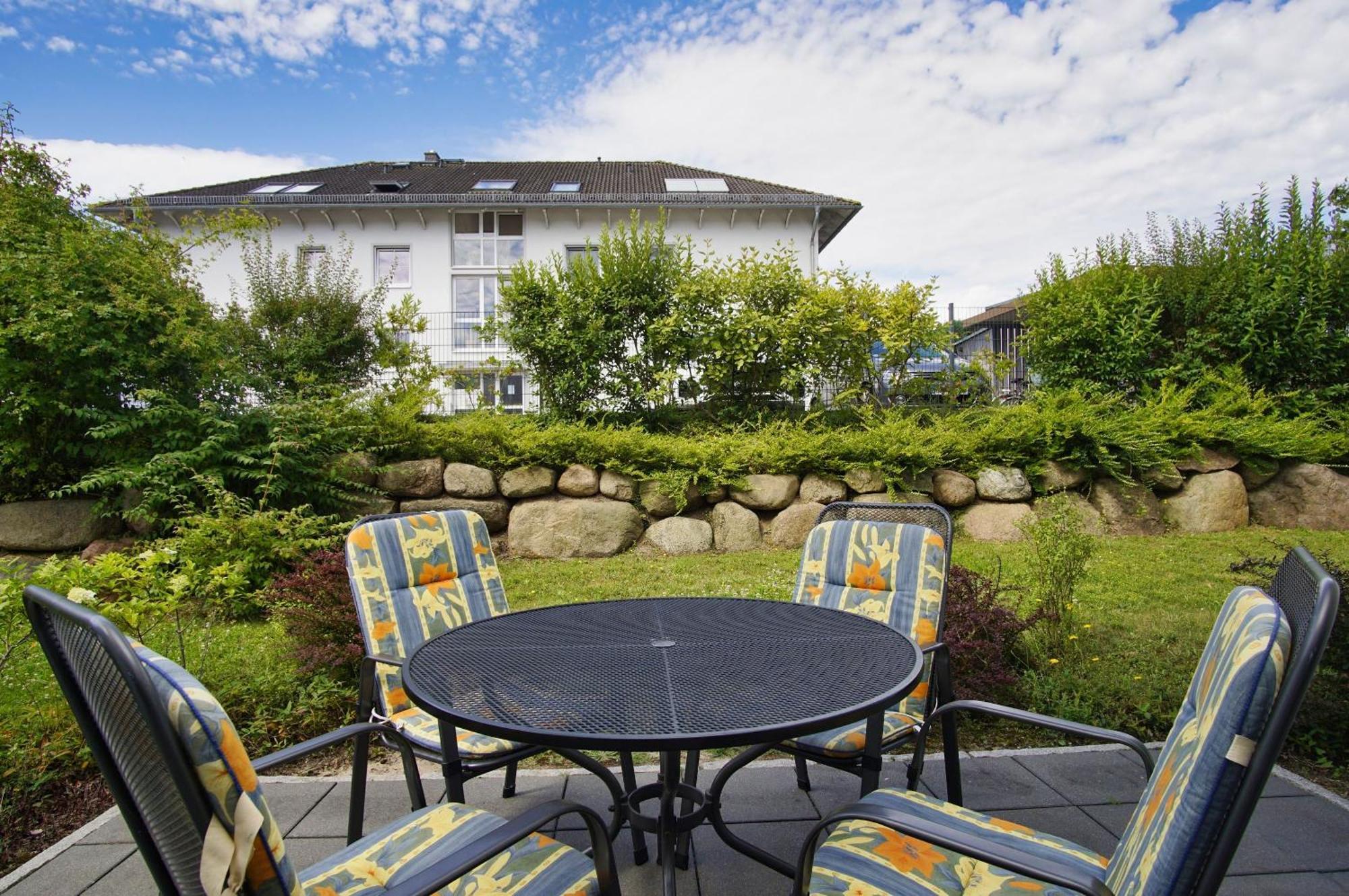 Terrasse, Gratis Nutzung Vom Ahoi Erlebnisbad Und Sauna In Sellin - Villa Antje Fewo 04 غورين المظهر الخارجي الصورة